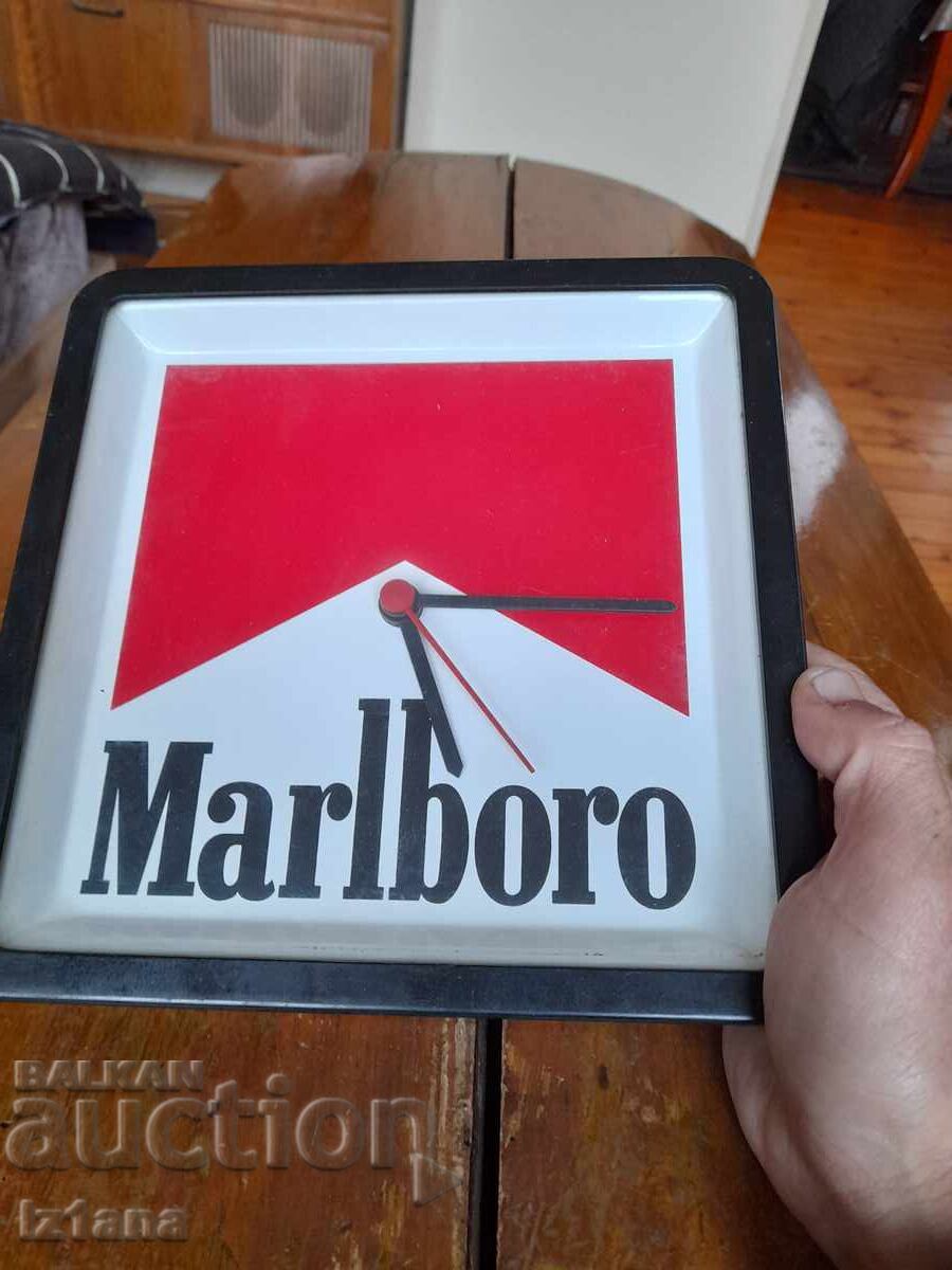 Стар часовник Marlboro с цена € 37.00 | 72.37 лв.