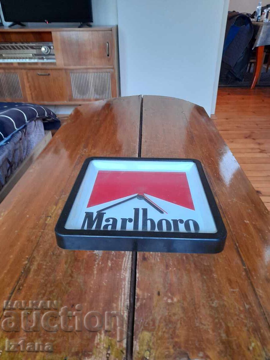 Стар часовник Marlboro