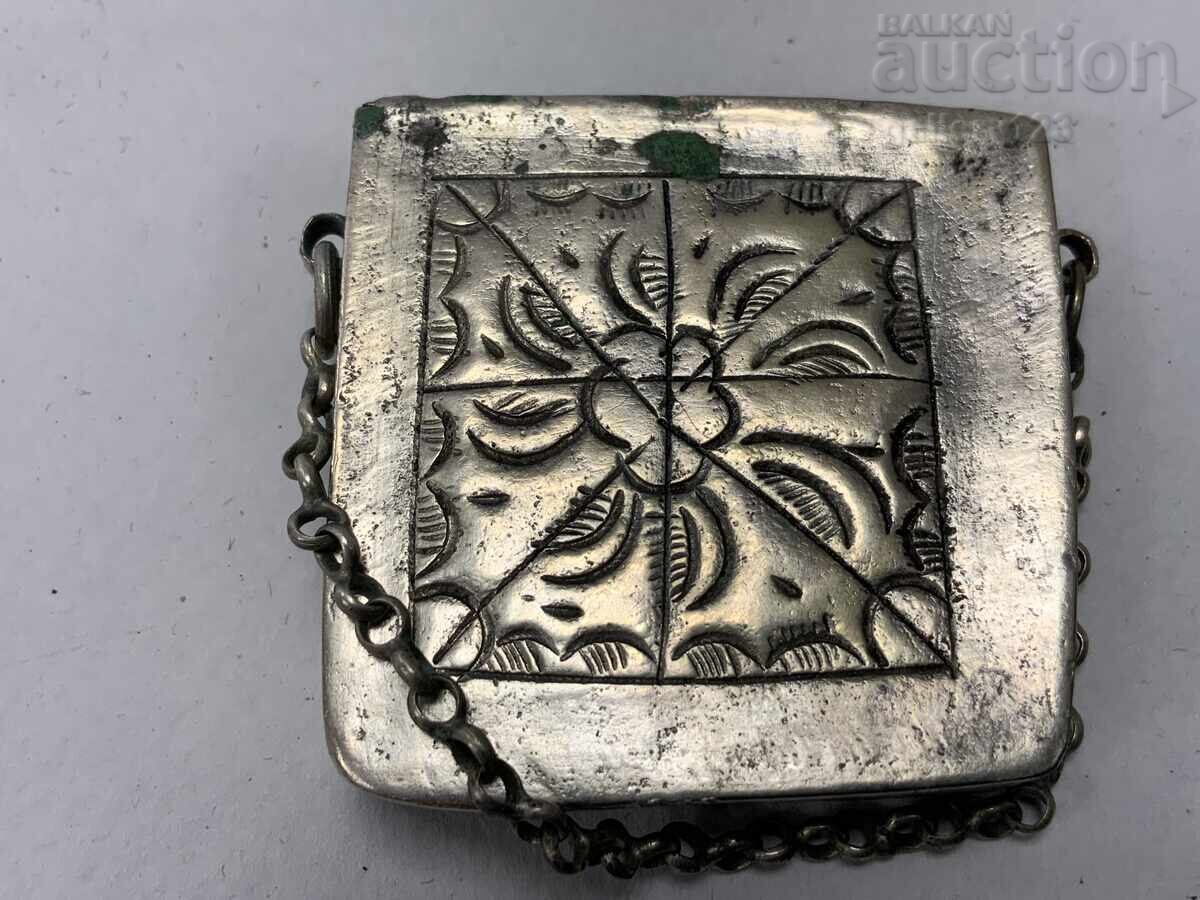 Licitație Veche icoană bulgărească argintată, bătută manual, secolul al XIX-lea, cutie haiducească