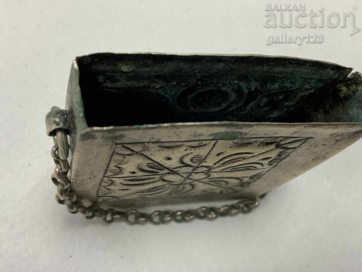 Veche icoană bulgărească argintată, bătută manual, secolul al XIX-lea, cutie haiducească - 5