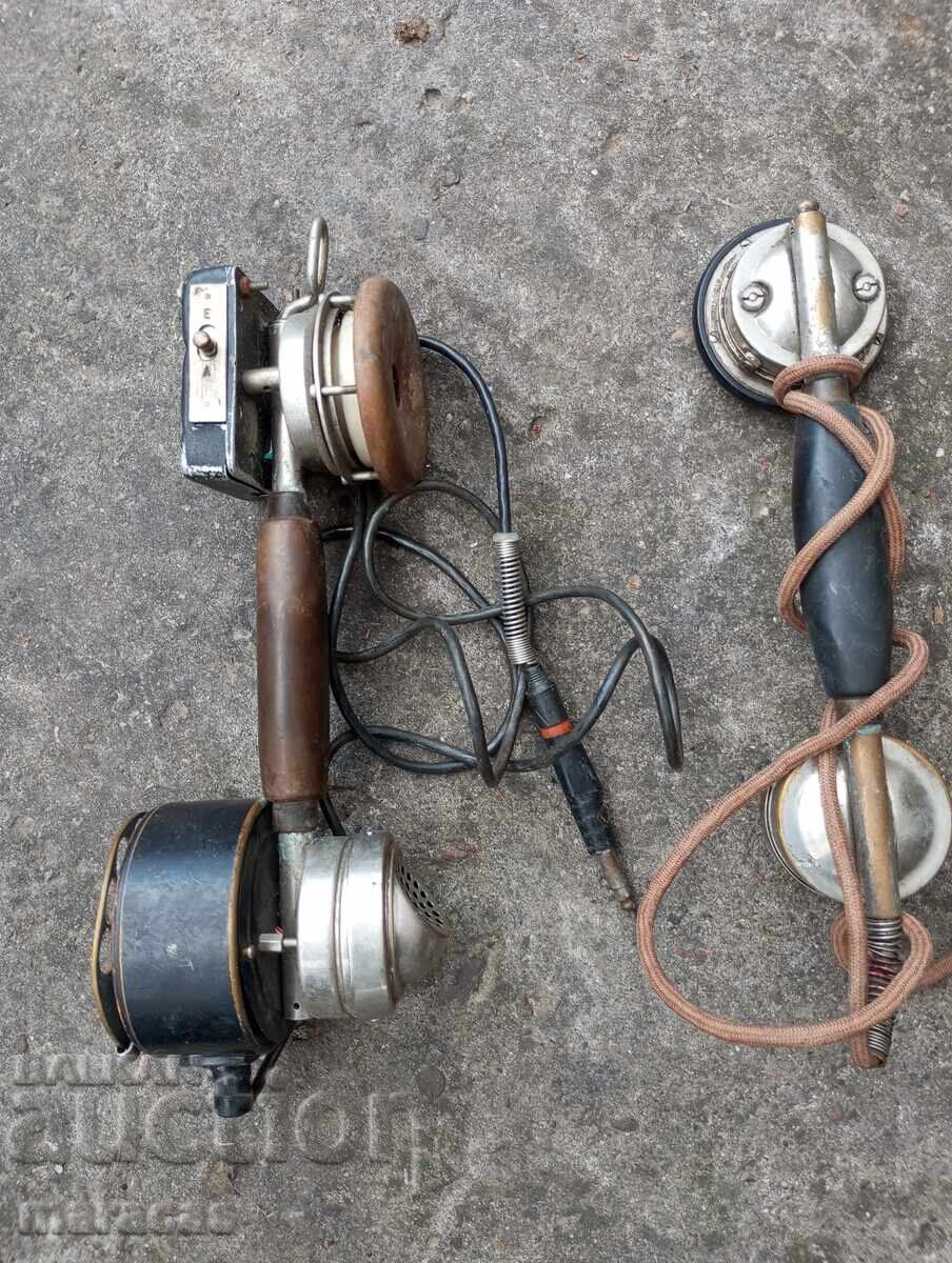 Стари слушалки за телефони с цена € 23.00 | 44.98 лв.