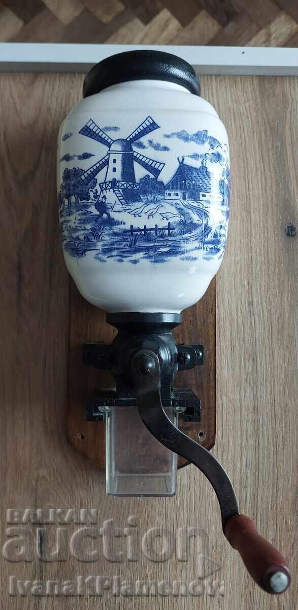 Râșniță de cafea de perete retro pentru colecționari