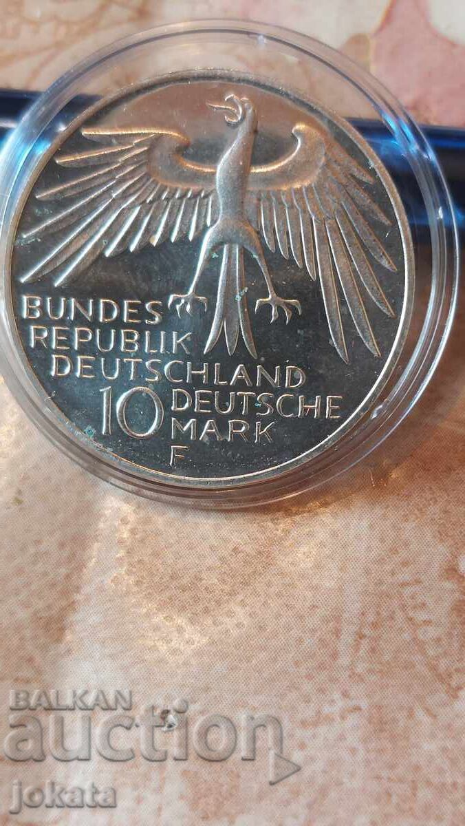 10 mărci argint cu preț € 45.00 | 88.01 BGN