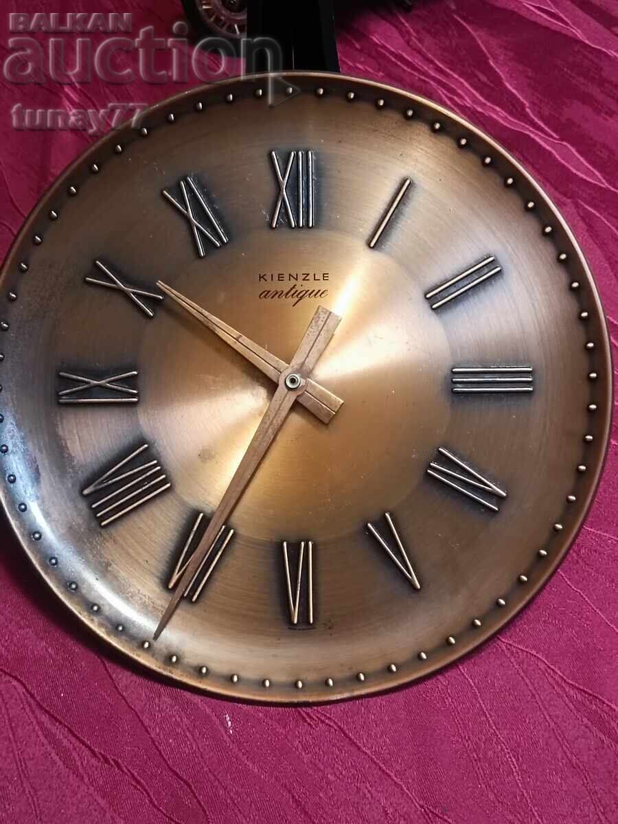 Ceas de colecție din alamă vintage cu marcaj