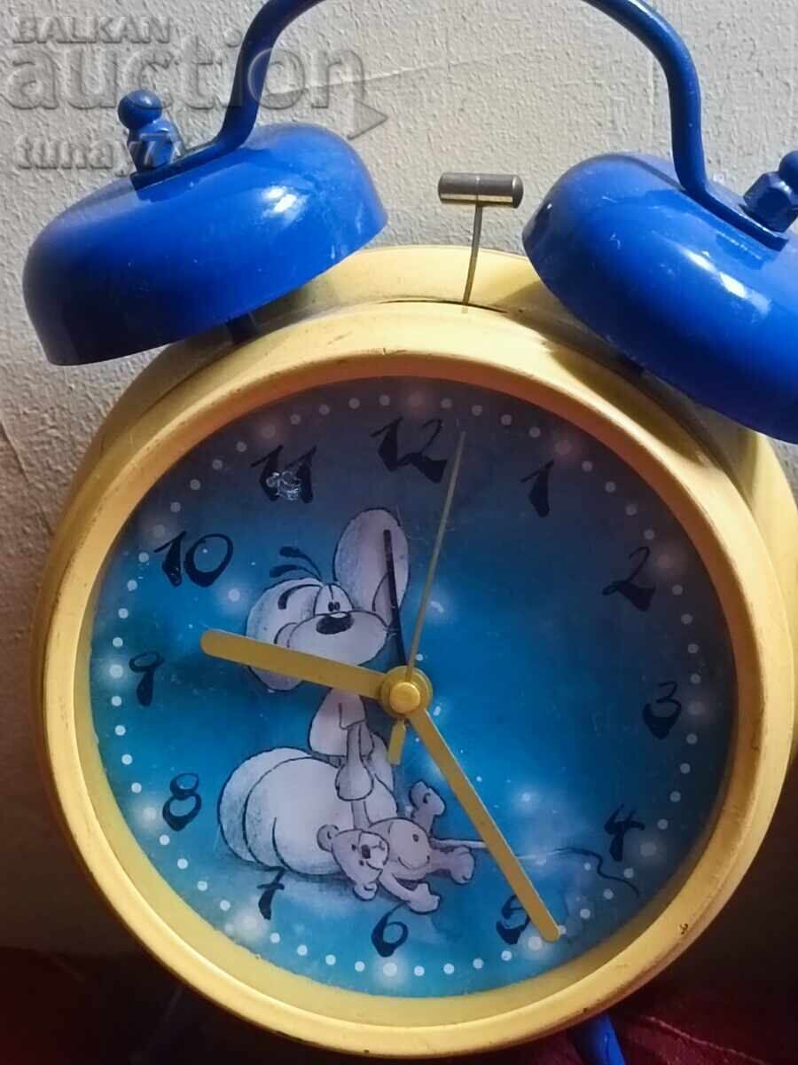 Lot de 3 ceasuri deșteptătoare rare de colecție cu preț € 15.00 | 29.34 BGN