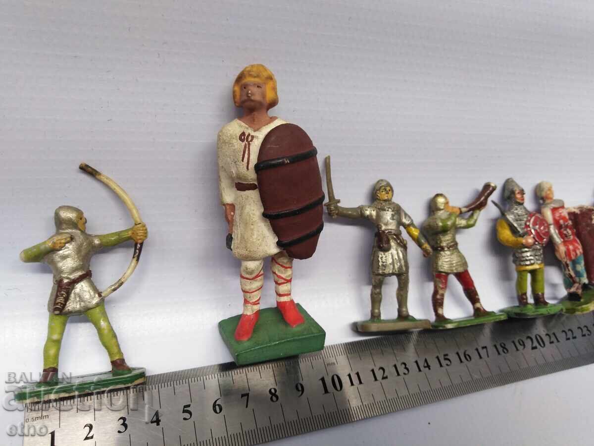 SOTS IGRACHKI - RITSARI, VOЈNITSI, igrachka - 5 SOTS IGRACHKI - RITSARI, VOЈNITSI, igrachka - 5