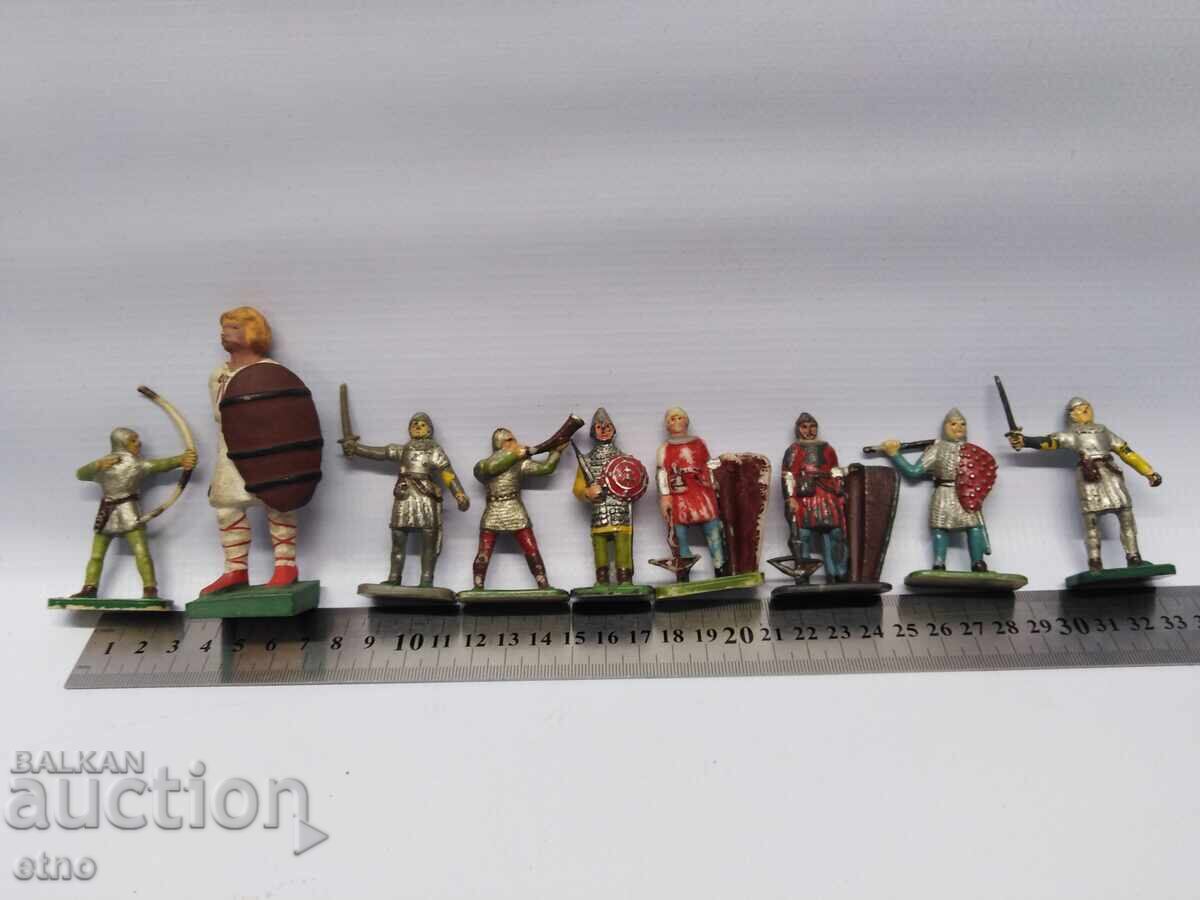 SOTS IGRACHKI - RITSARI, VOЈNITSI, igrachka SOTS IGRACHKI - RITSARI, VOЈNITSI, igrachka