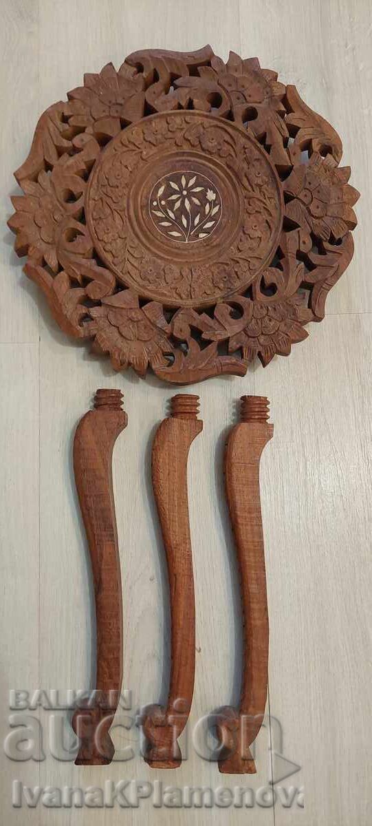 Măsuță sculptată în lemn, mică, pentru cunoscători, înălțime 34cm - 5 Măsuță sculptată în lemn, mică, pentru cunoscători, înălțime 34cm - 5