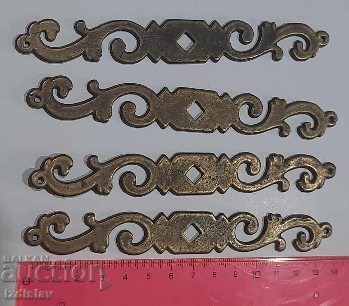4 scuturi decorative pentru sertare cu preț € 30.00 | 58.68 BGN
