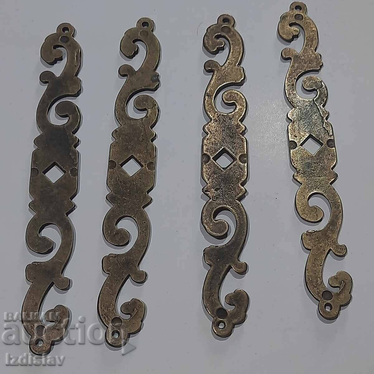 Livrarea 4 scuturi decorative pentru sertare