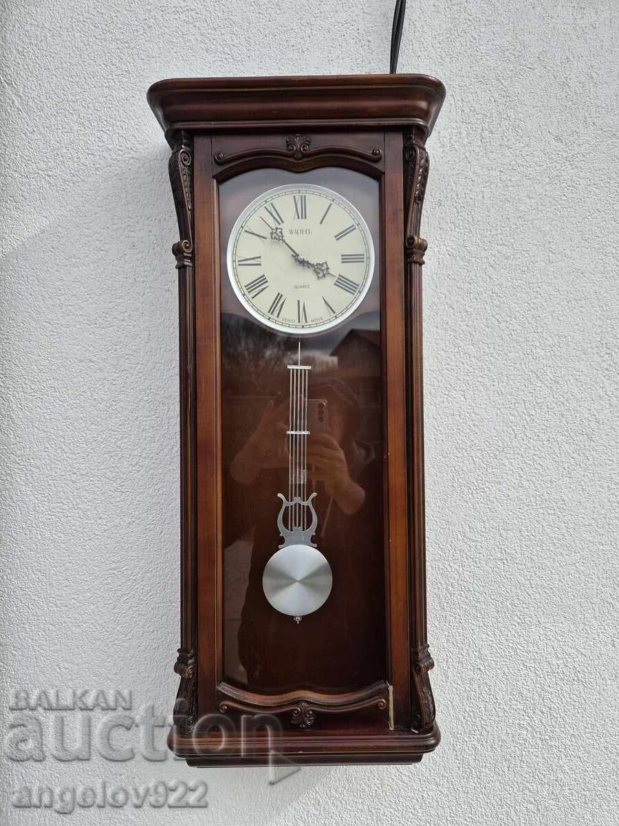 Beautiful wall clock WORKING