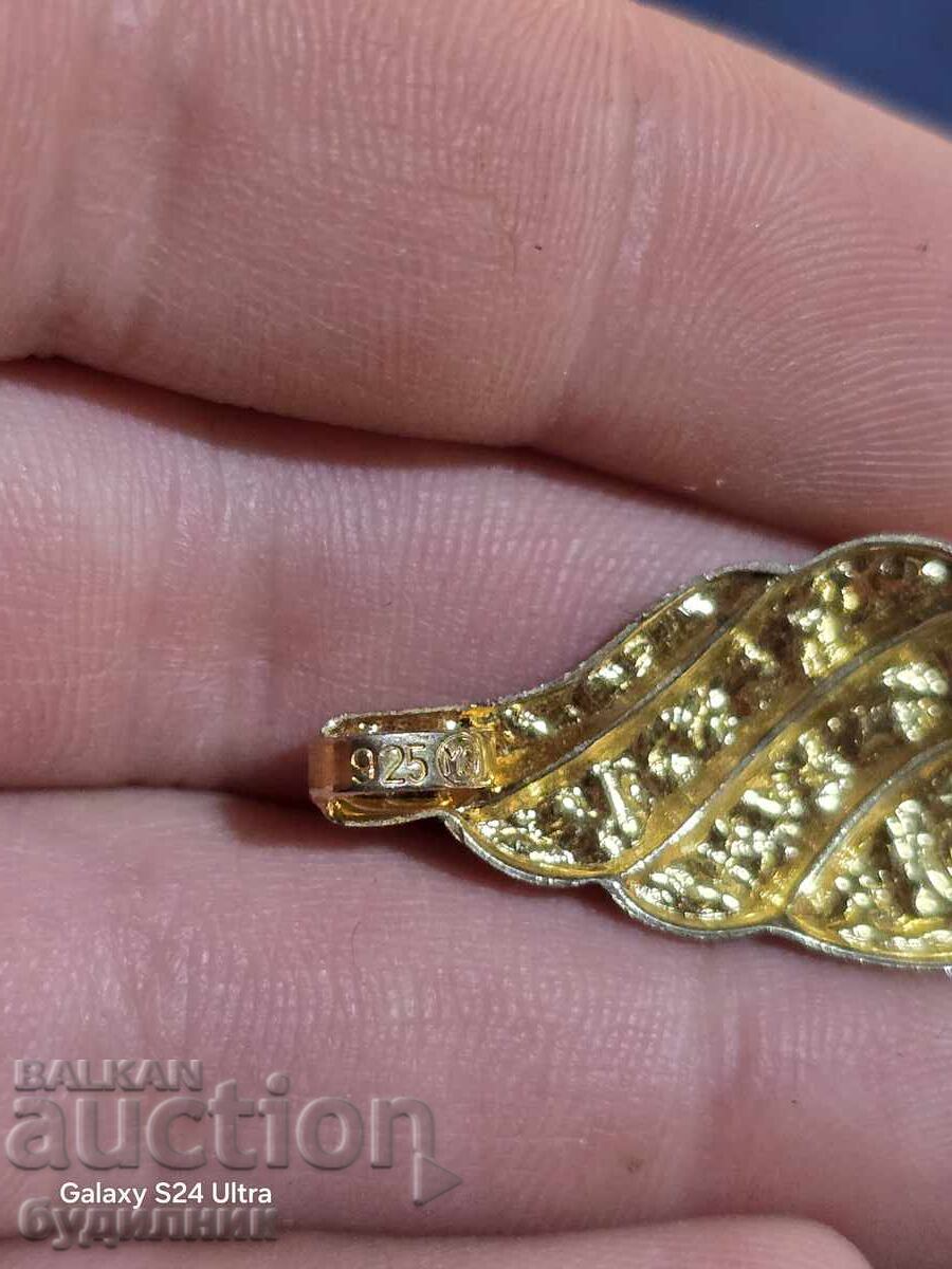 Аукцион Сребърна висулка с Позлата. 925 проба. 1,87 Грама. БЗЦ. Разп Аукцион Сребърна висулка с Позлата. 925 проба. 1,87 Грама. БЗЦ. Разп