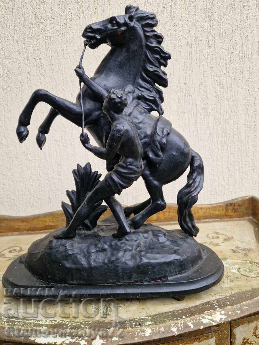 Magnifică figurină antică franceză mare și veche cu preț € 166.00 | 324.67 BGN