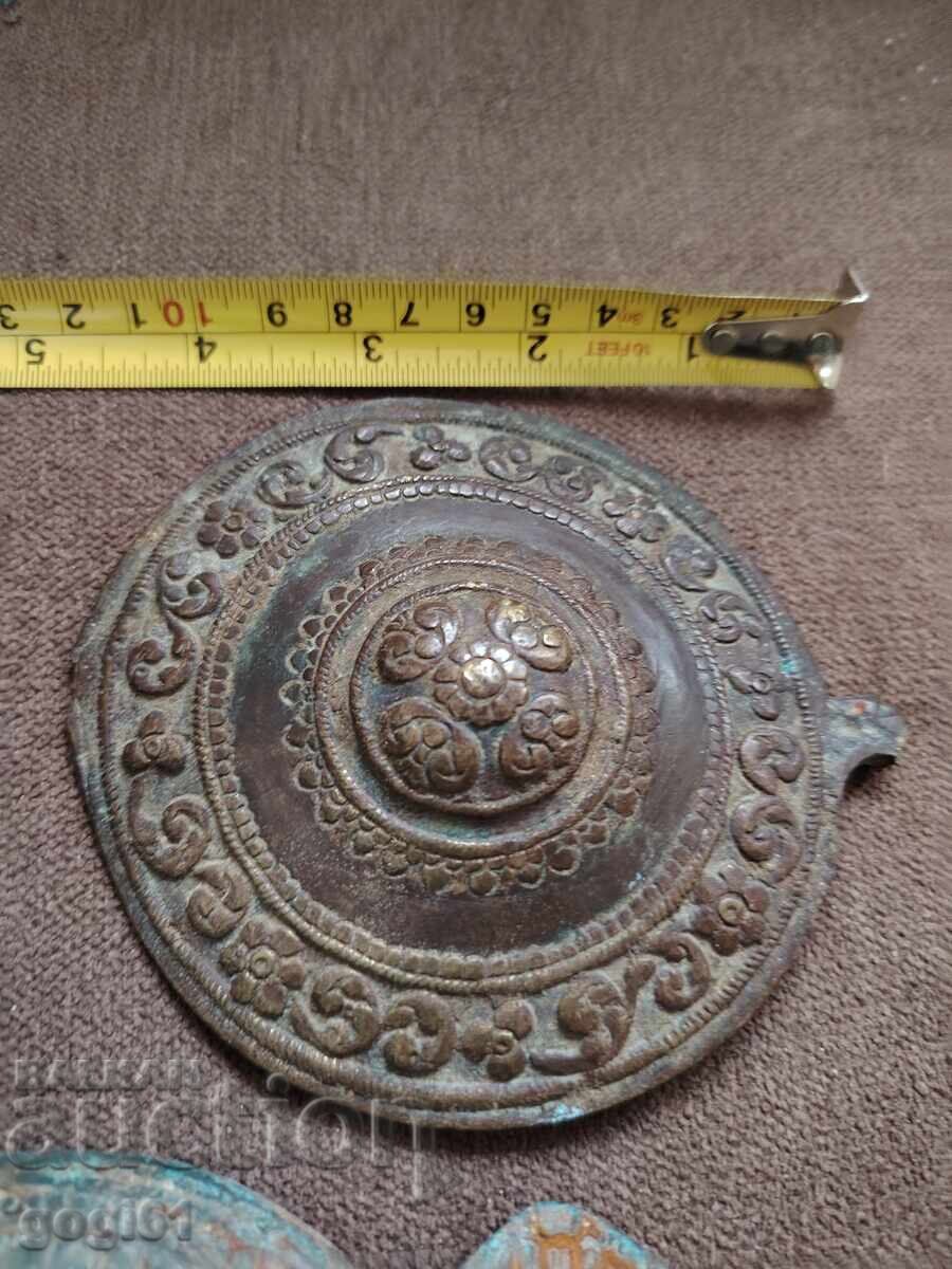 Licitație Lot de nasturi individuali, mari