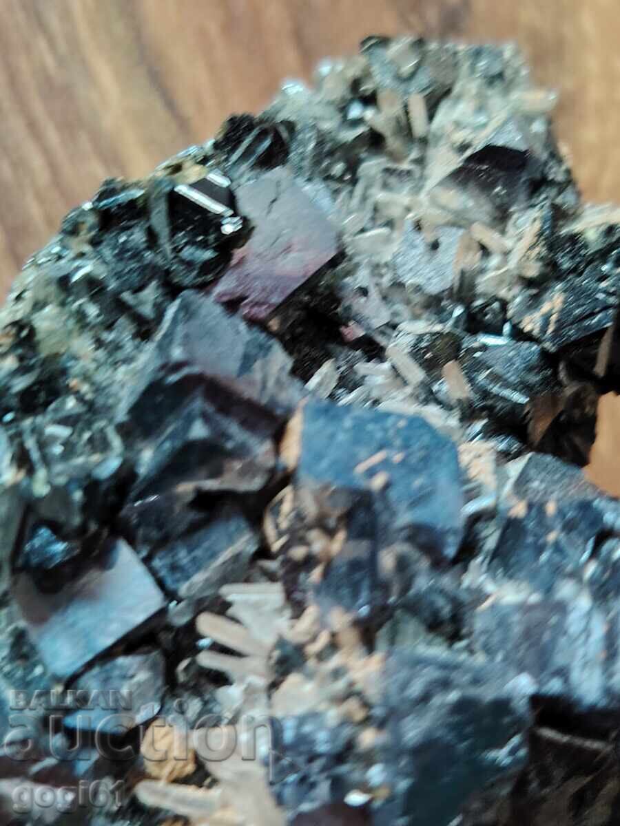 Mineral