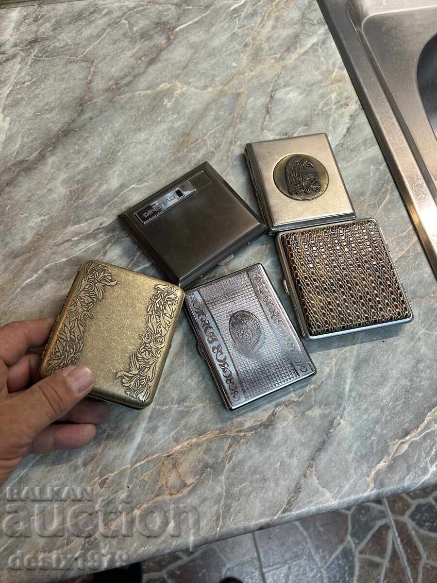 Delivery of Lot of antique snuff boxes Delivery of Lot of antique snuff boxes