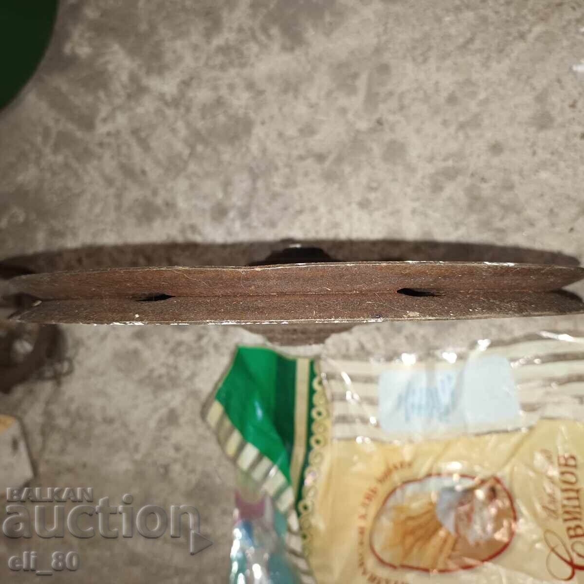 Delivery of Large metal washer 26 cm from compressor #5 Delivery of Large metal washer 26 cm from compressor #5