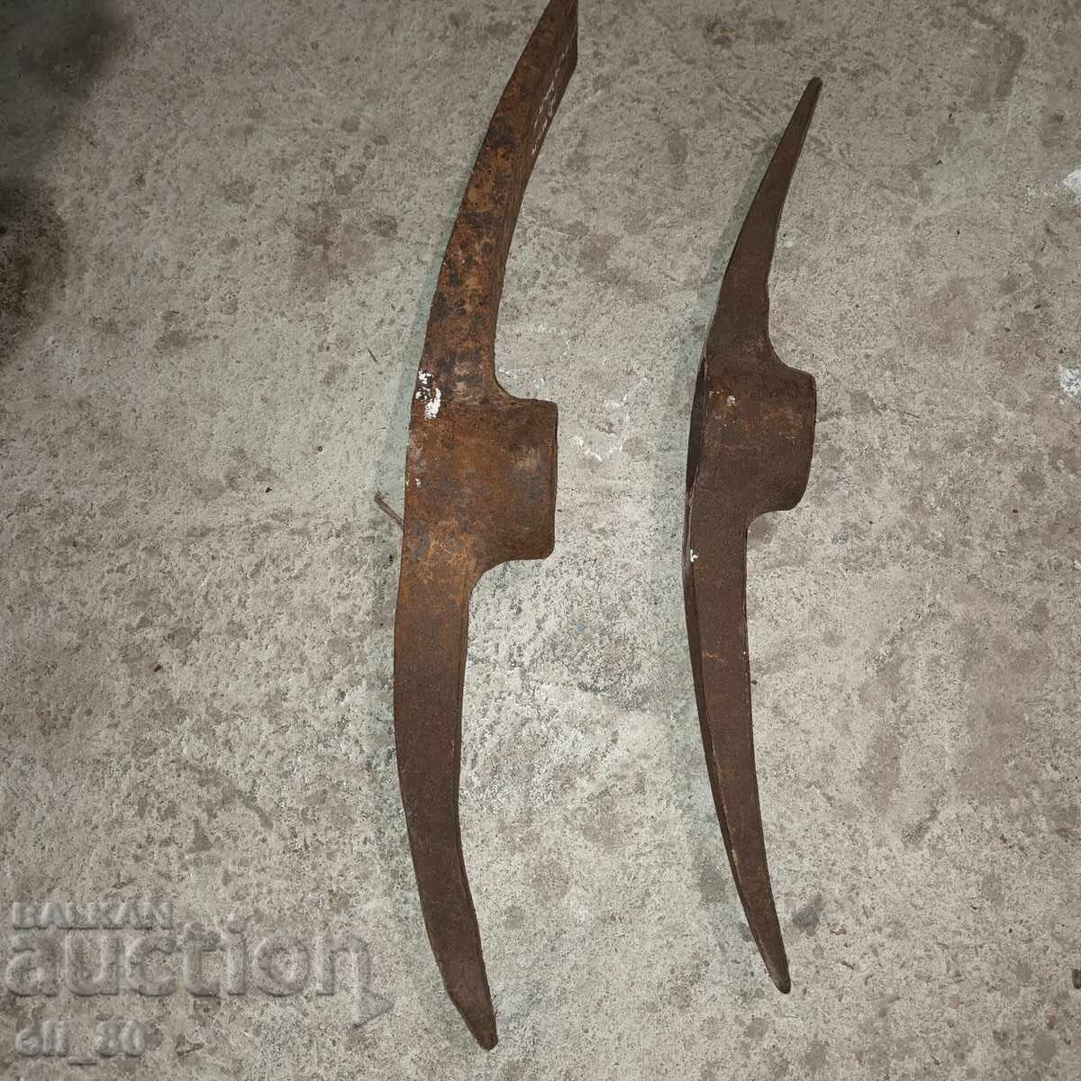 Pickaxe lot 2 pieces small and large - 5 Pickaxe lot 2 pieces small and large - 5