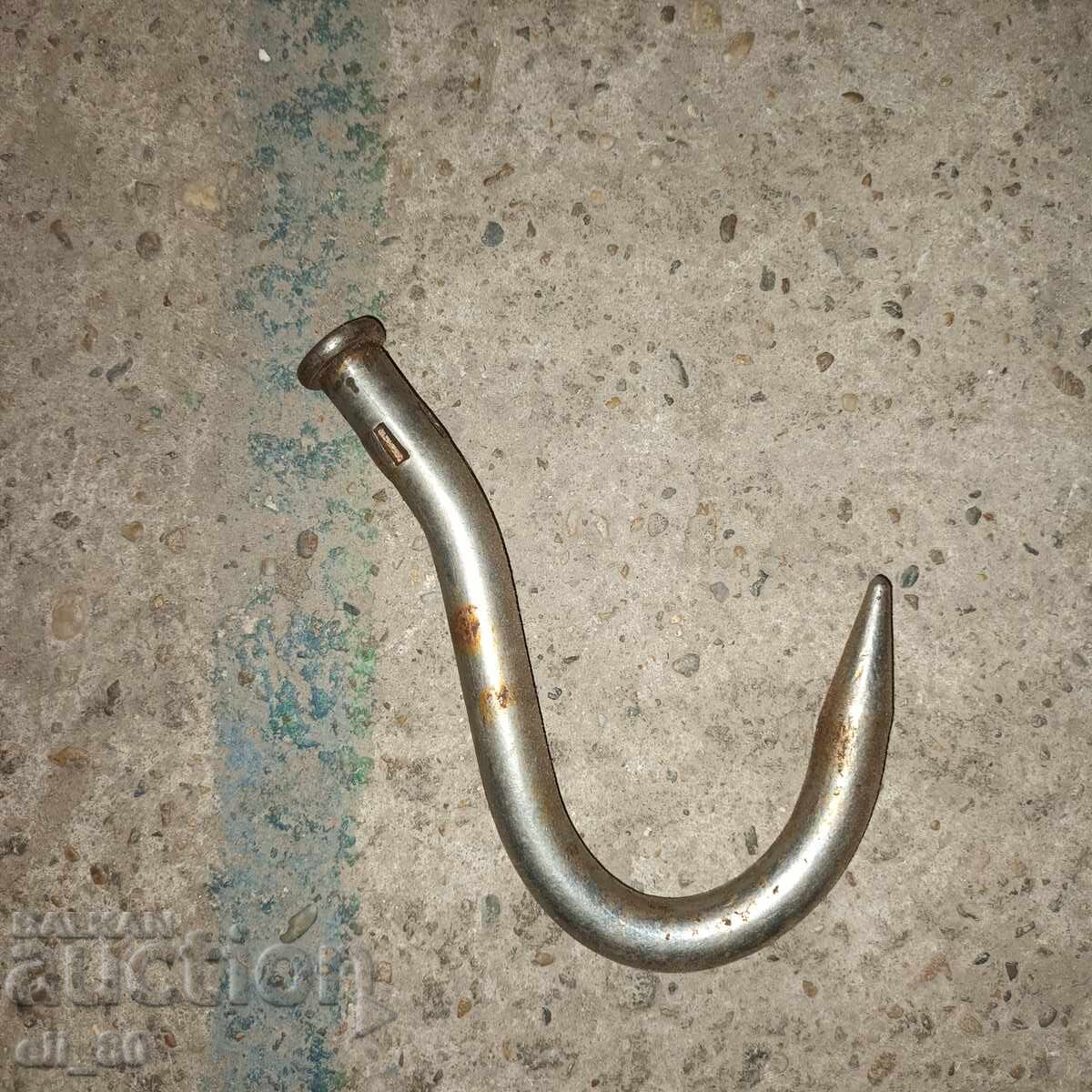 Cârlig mare cromnichel inoxidabil cu preț € 3.00 | 5.87 BGN