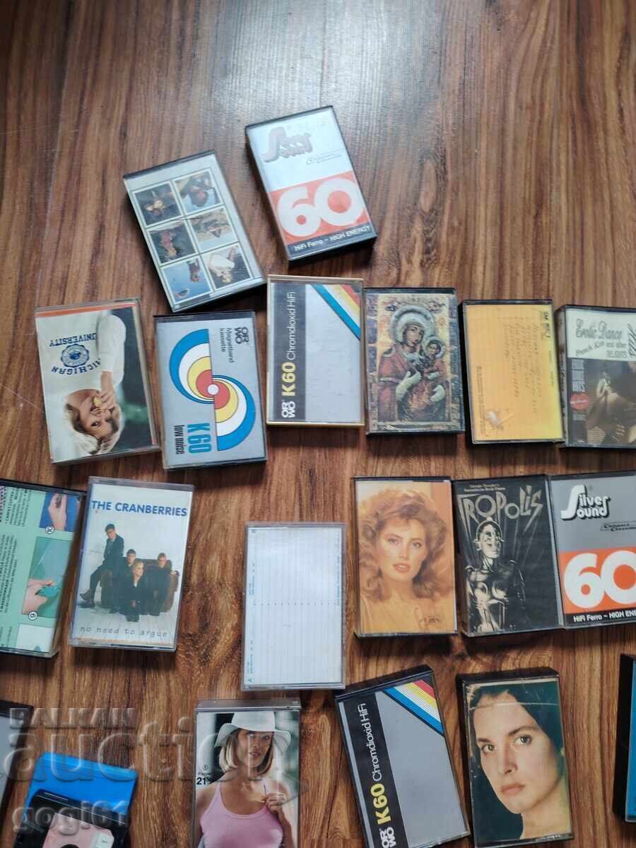 27 buc. Casetă cu muzică și altele - 5