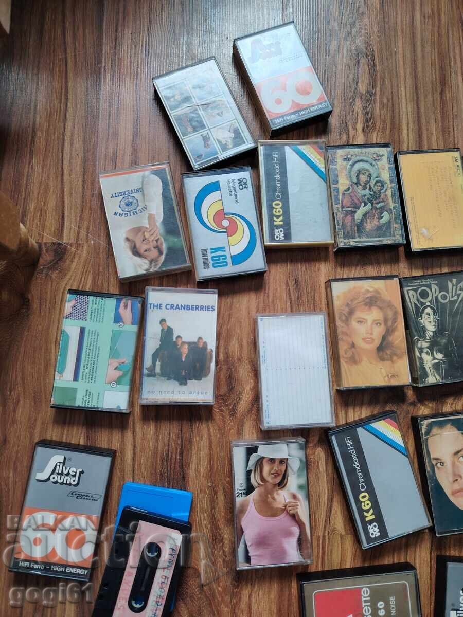 27 buc. Casetă cu muzică și altele - 7