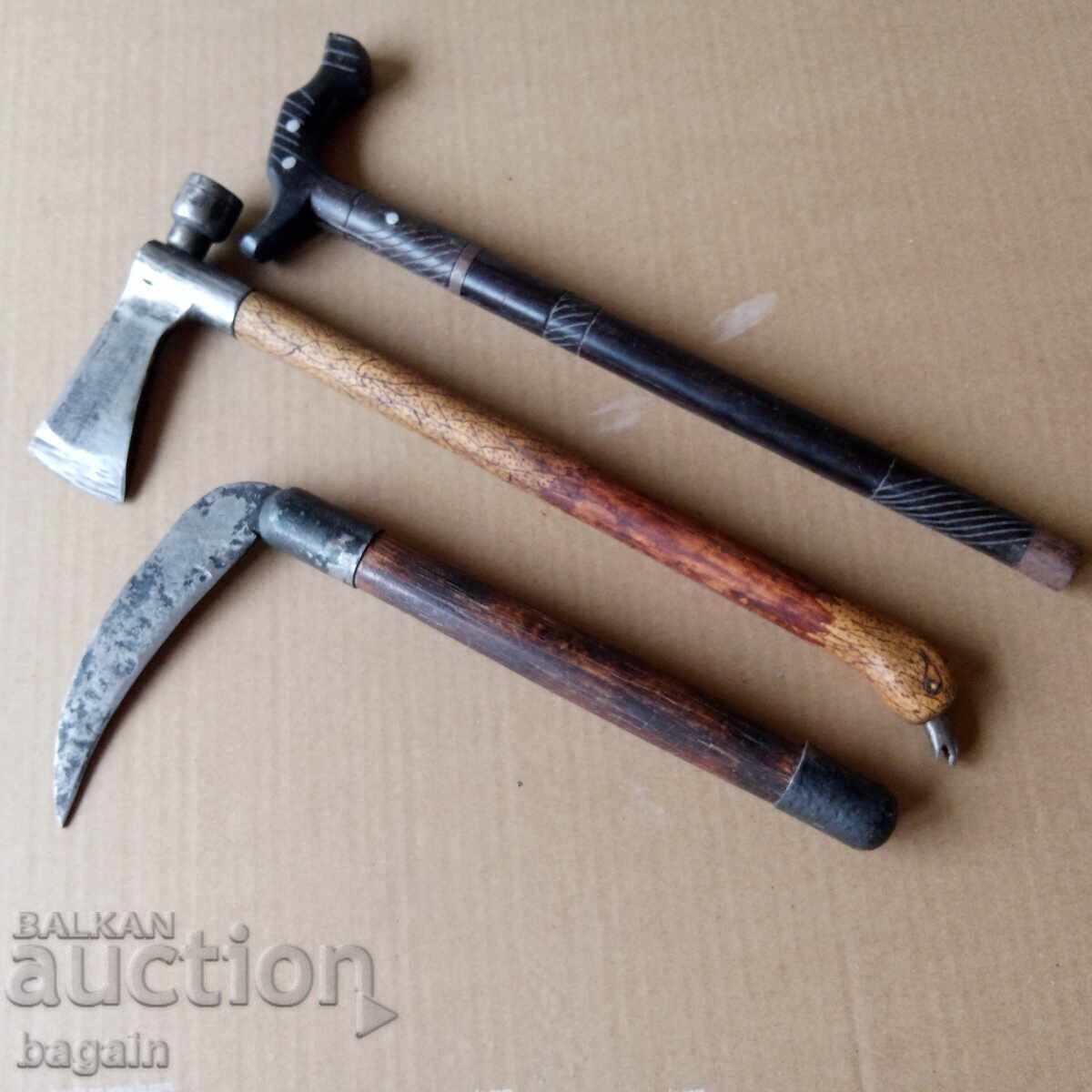 Licitație Tomahawk, cuțite, pumnal, baston