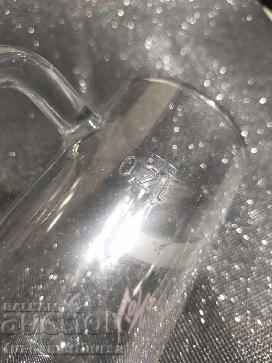 Licitație Cană de sticlă pentru bere 2 Licitație Cană de sticlă pentru bere 2