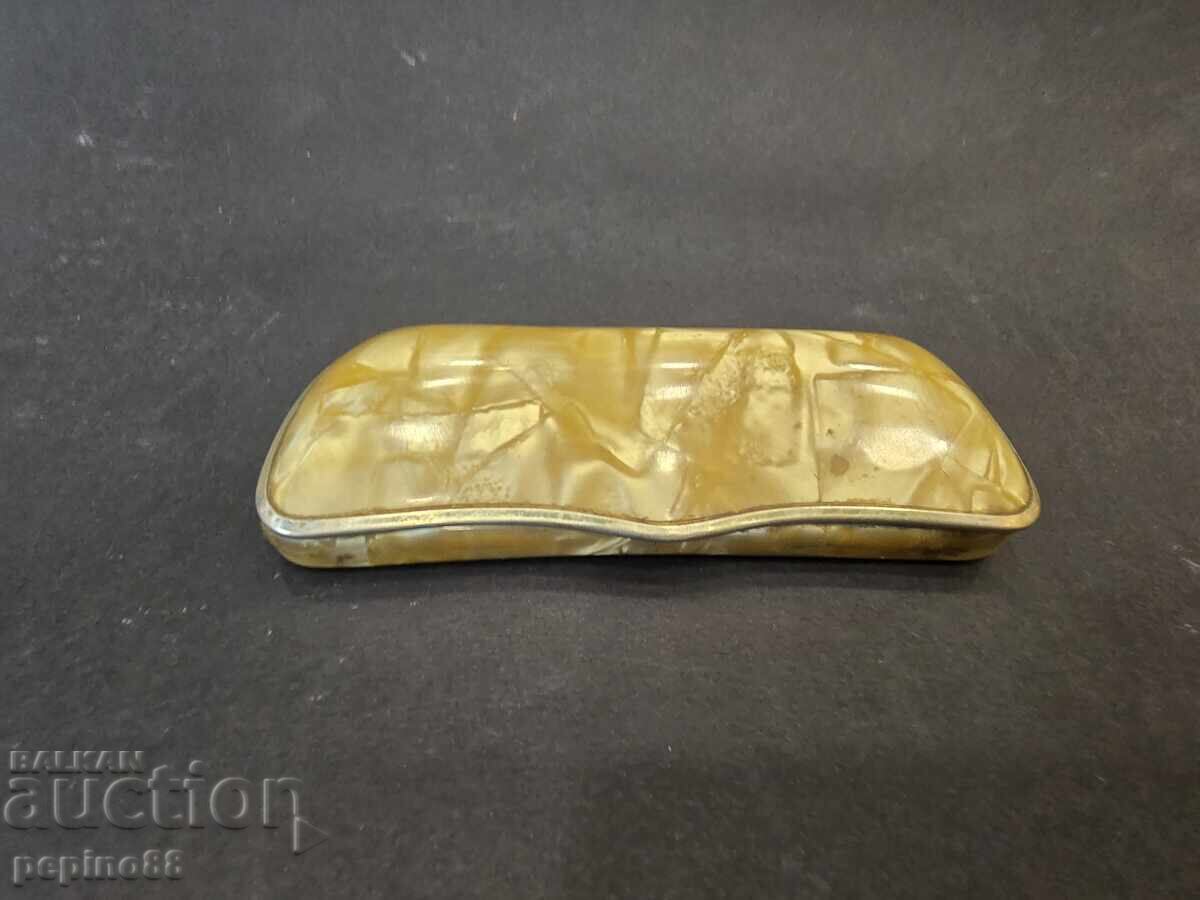 Star bakeliten kalŭf za ochila ot 30-te godini s mramorna sharka - 5