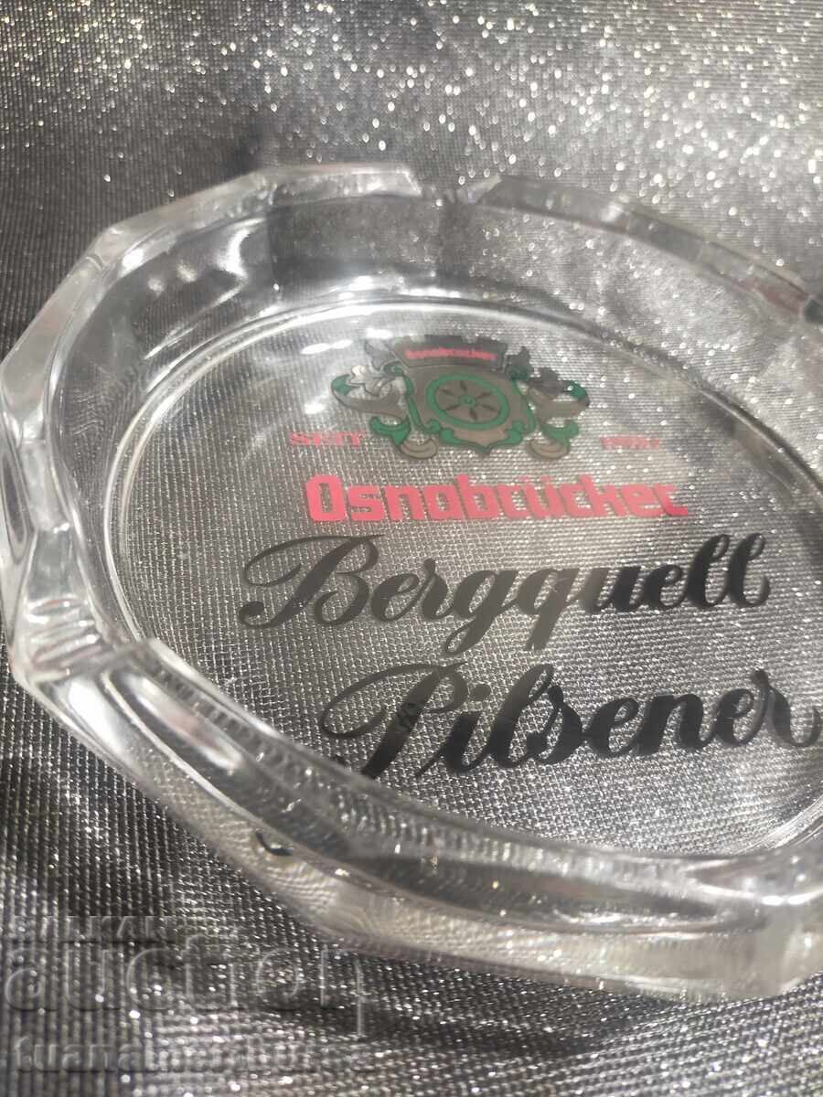 Suport mare pentru țigări din sticlă cu preț € 15.00 | 29.34 BGN