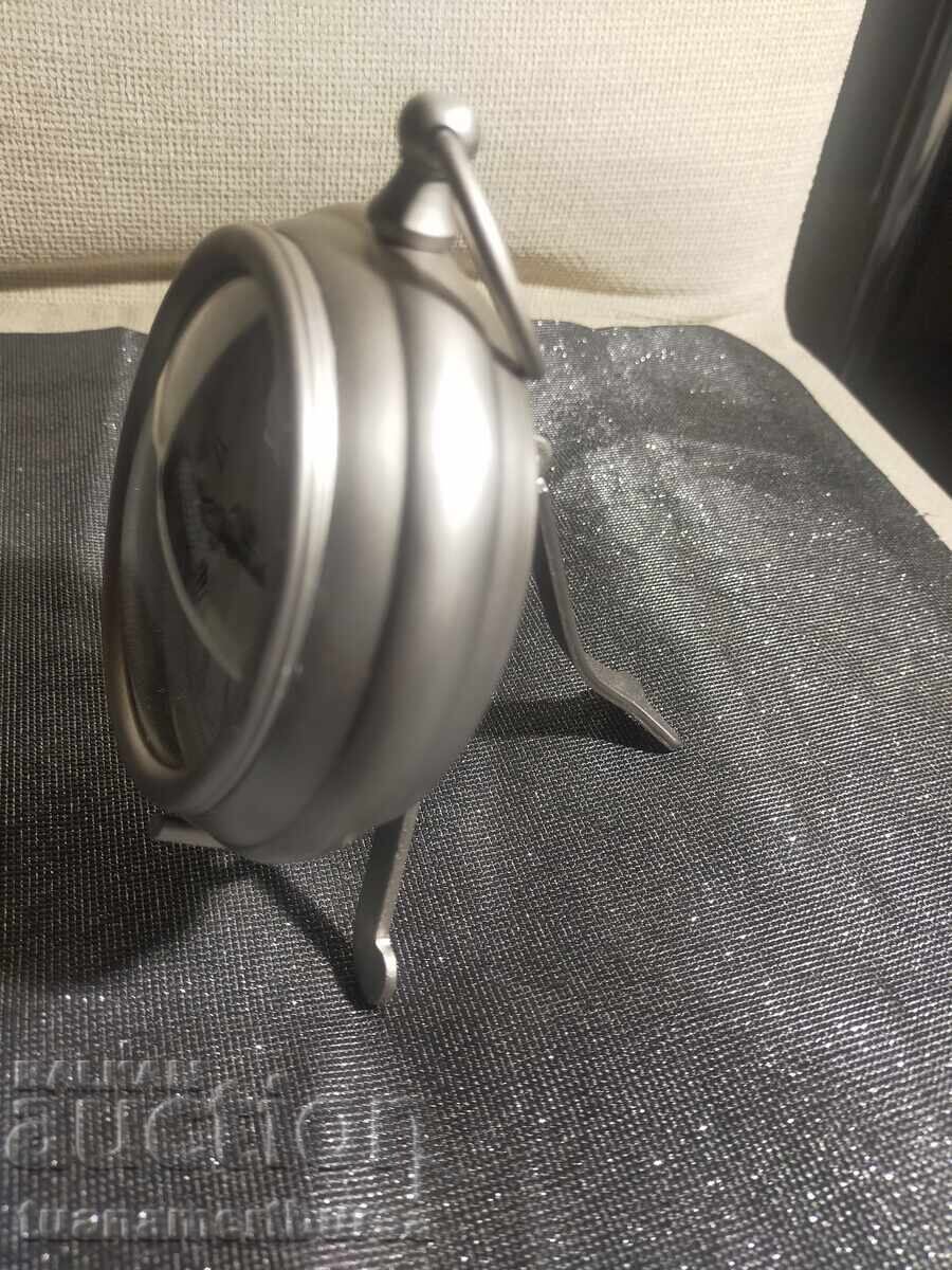 Ceas de masă metalic și suport - 7