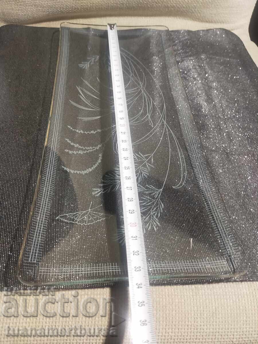 Farfurie de servire foarte subțire și ovală - 6