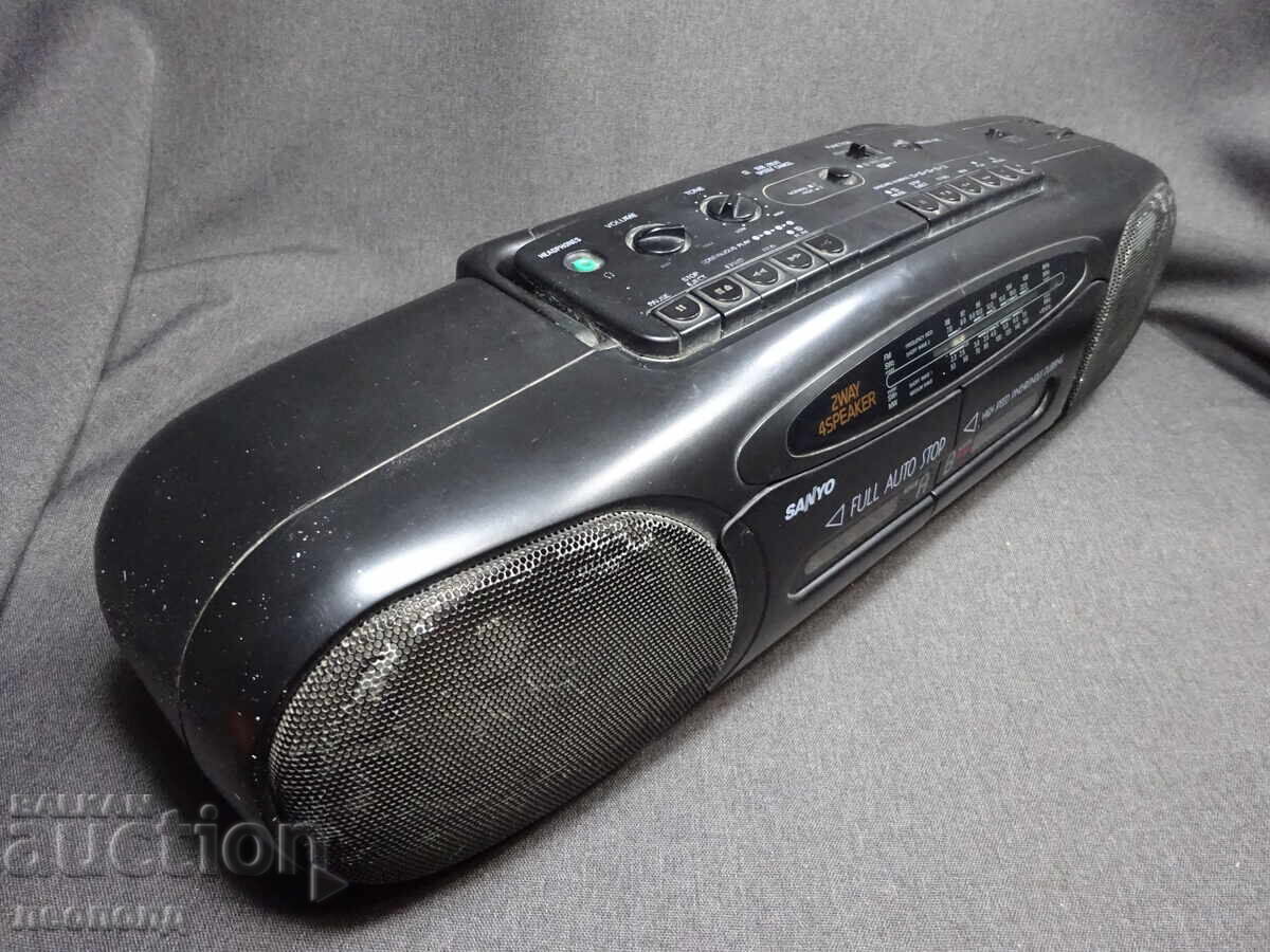 Licitație BZC VECHI RETRO TRANZISTOR RADIO CASSETĂ PLAYER SANYO Licitație BZC VECHI RETRO TRANZISTOR RADIO CASSETĂ PLAYER SANYO