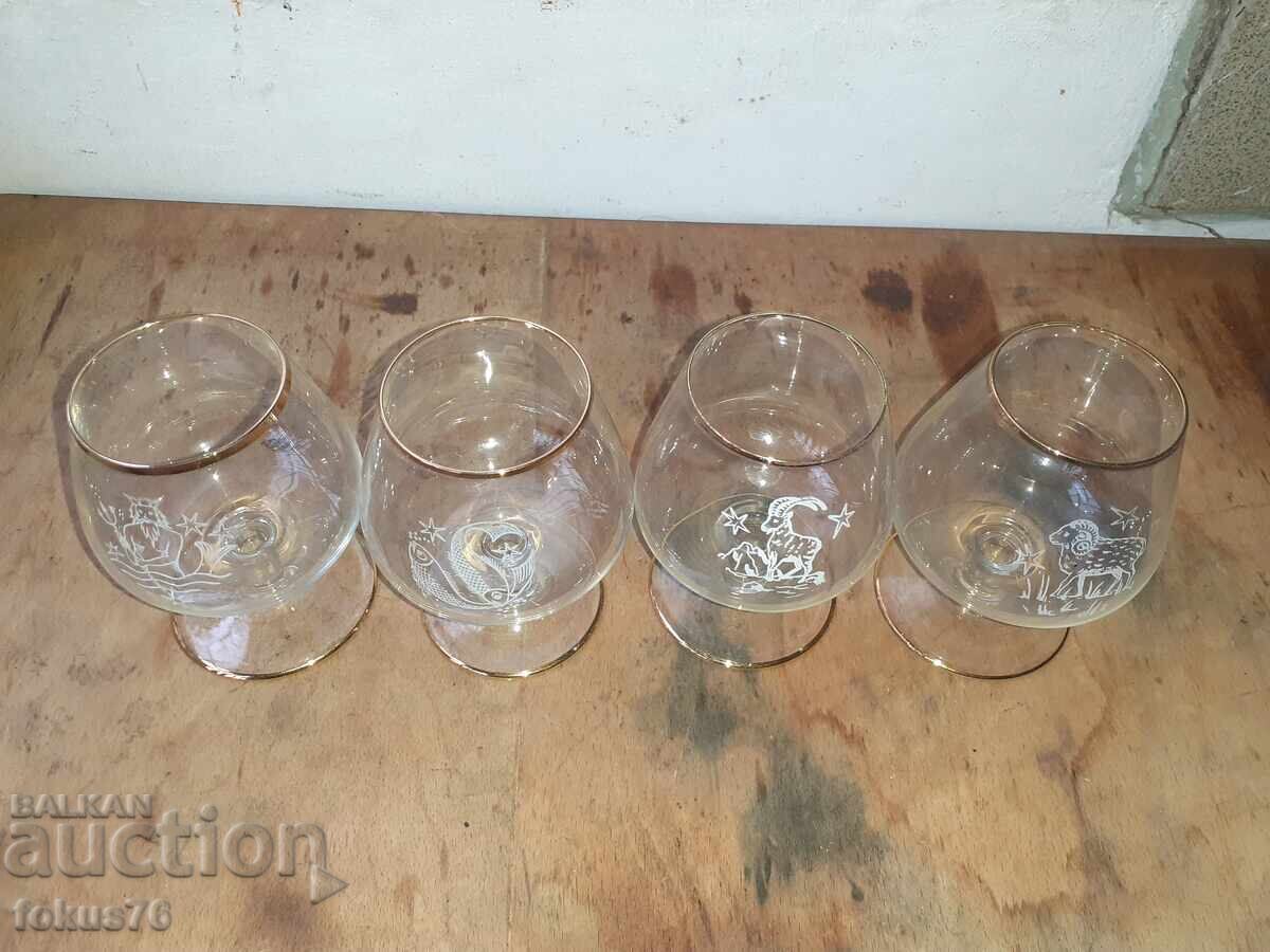 Superbe pahare mici de cristal pentru țuică gravate cu zodii - 6