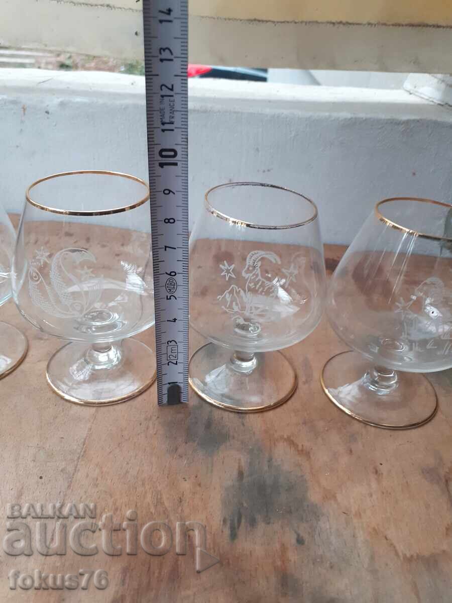 Superbe pahare mici de cristal pentru țuică gravate cu zodii - 7