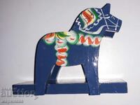 NOU SUPORT DE ȘERVEȚELE. LEMN