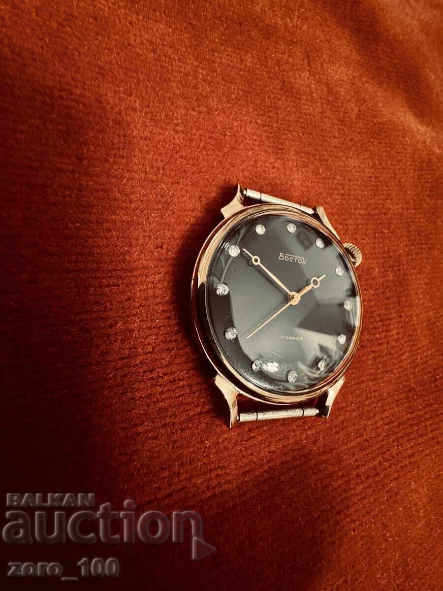 Рядък Нов часовник Восток, с полускъпоценни камъни