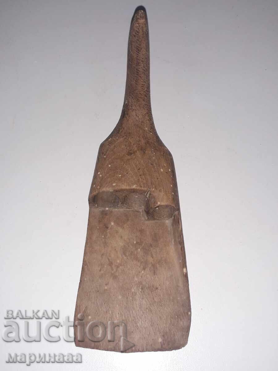 Veche lopată de lemn - 6