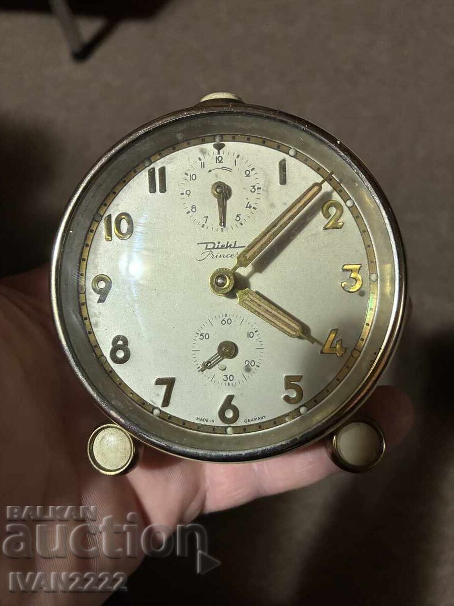 Продавам стар немски часовник