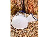 Vază vintage din metal emailat pentru pisoar