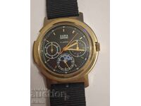 Часовник Zaria Chrono