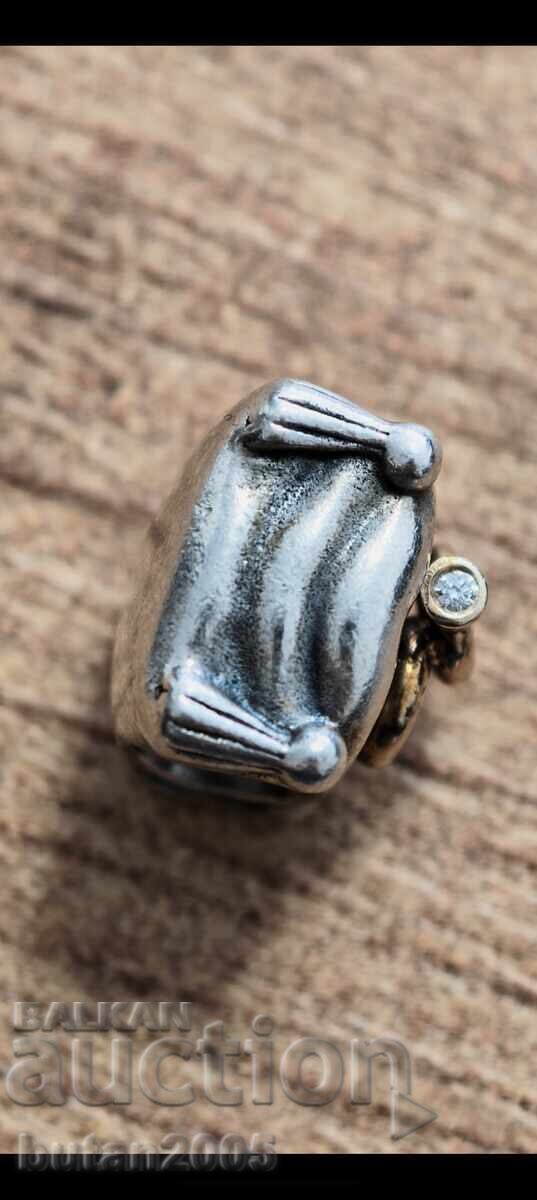 Μενταγιόν Pandora με τιμή € 10.00 | 19.56 BGN Μενταγιόν Pandora με τιμή € 10.00 | 19.56 BGN