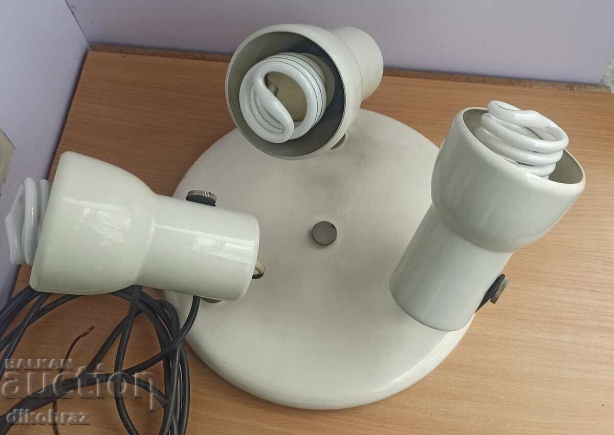 Φωτιστικό οροφής με τρεις ρυθμιζόμενους λαμπτήρες + 3 λάμπες PHILIPS Φωτιστικό οροφής με τρεις ρυθμιζόμενους λαμπτήρες + 3 λάμπες PHILIPS