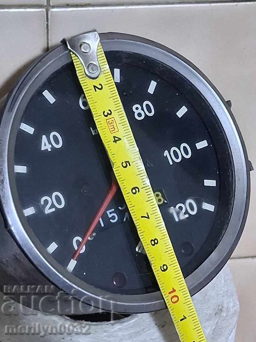 Livrarea Kilometraj de la mașină socialistă