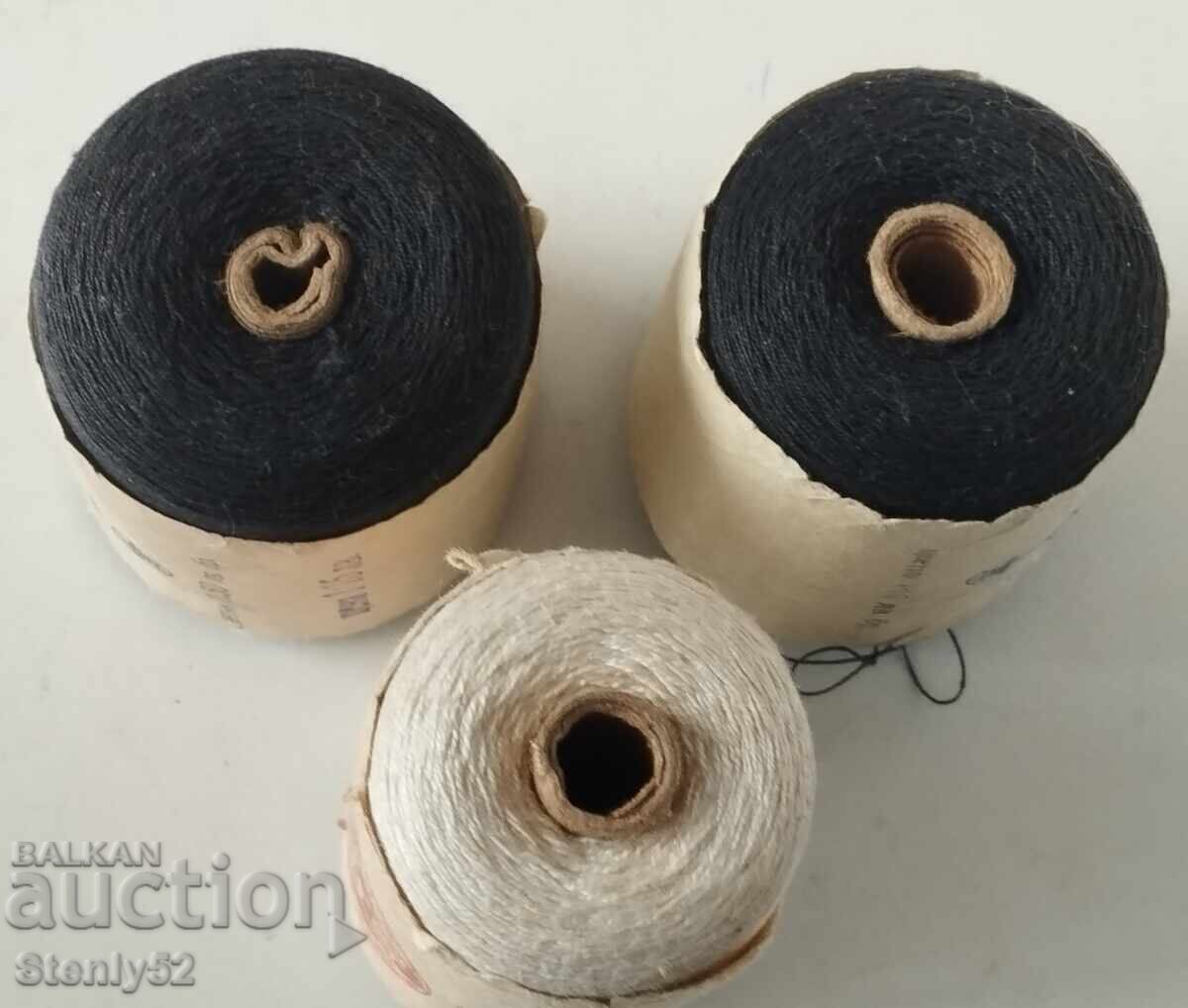 2 buc. fir negru de mașină 4 straturi 1 buc. alb pentru surfilare cu preț € 9.00 | 17.60 BGN