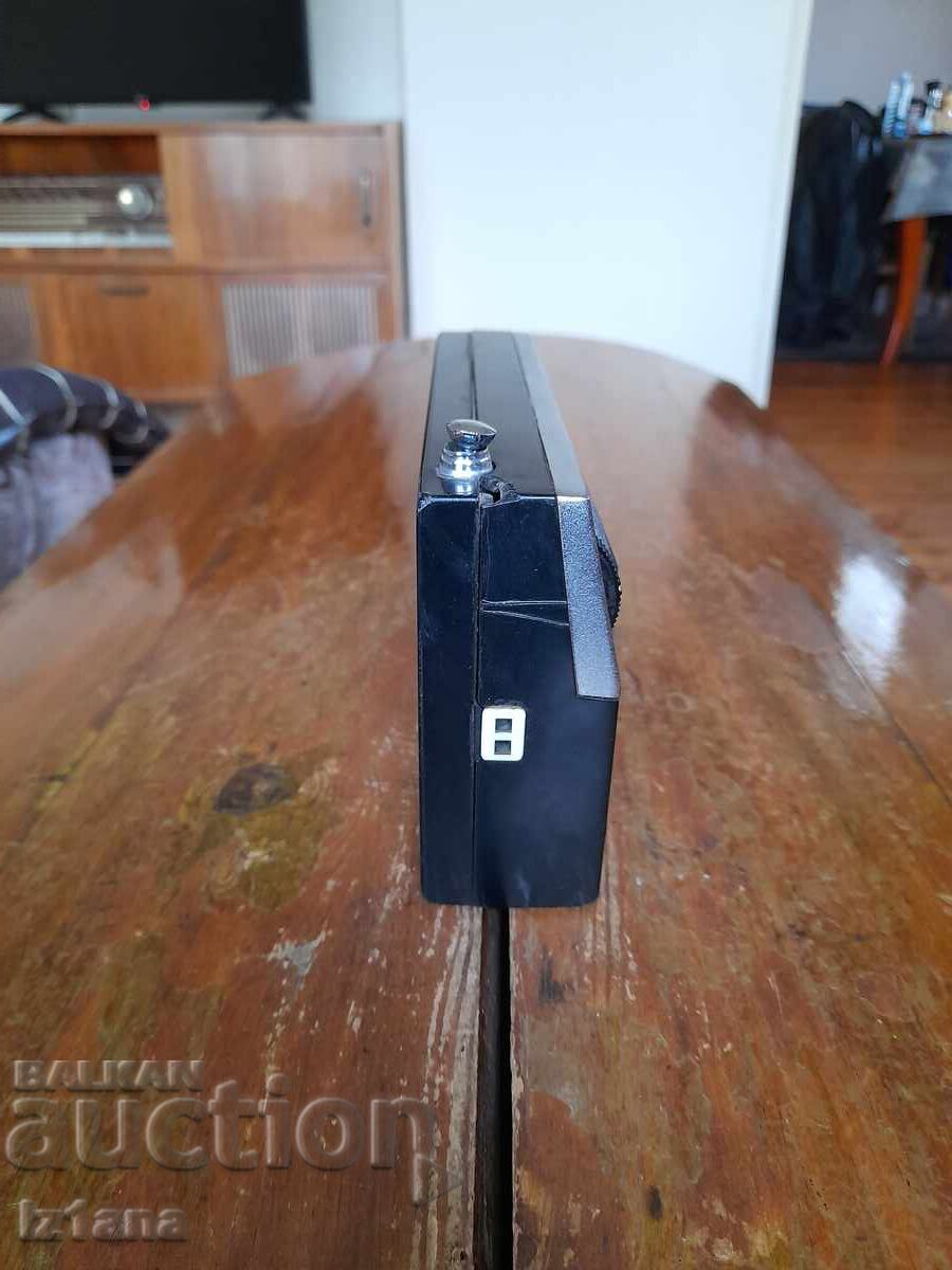 Παλιό ραδιόφωνο, ραδιοφωνικός δέκτης Standard SR-H105 με τιμή € 32.00 | 62.59 BGN