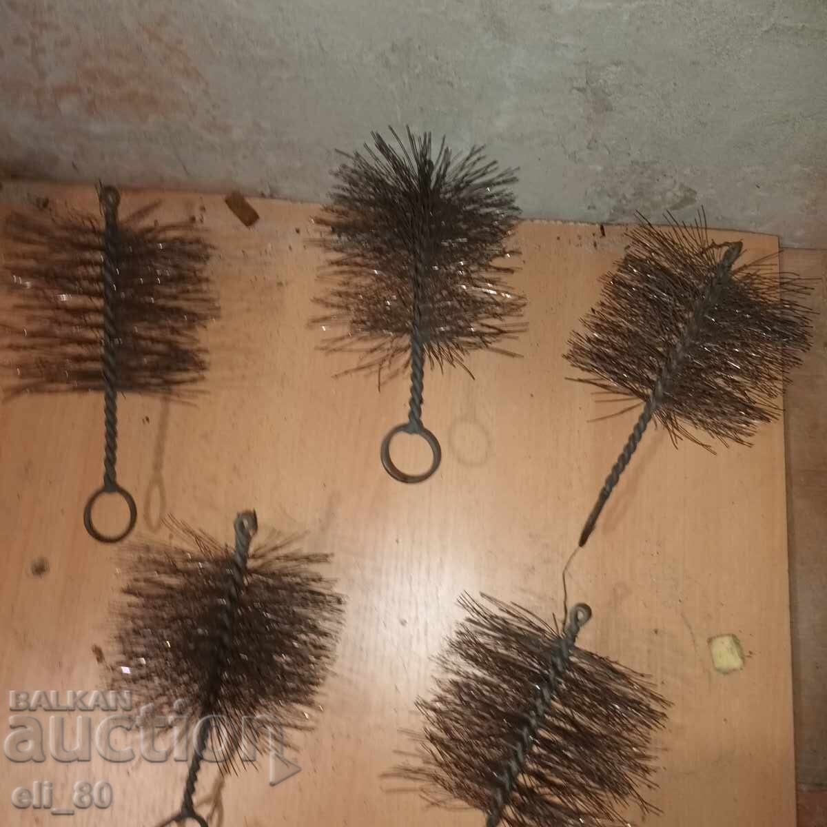 Auction  New chimney cleaning brushes. 5 pieces