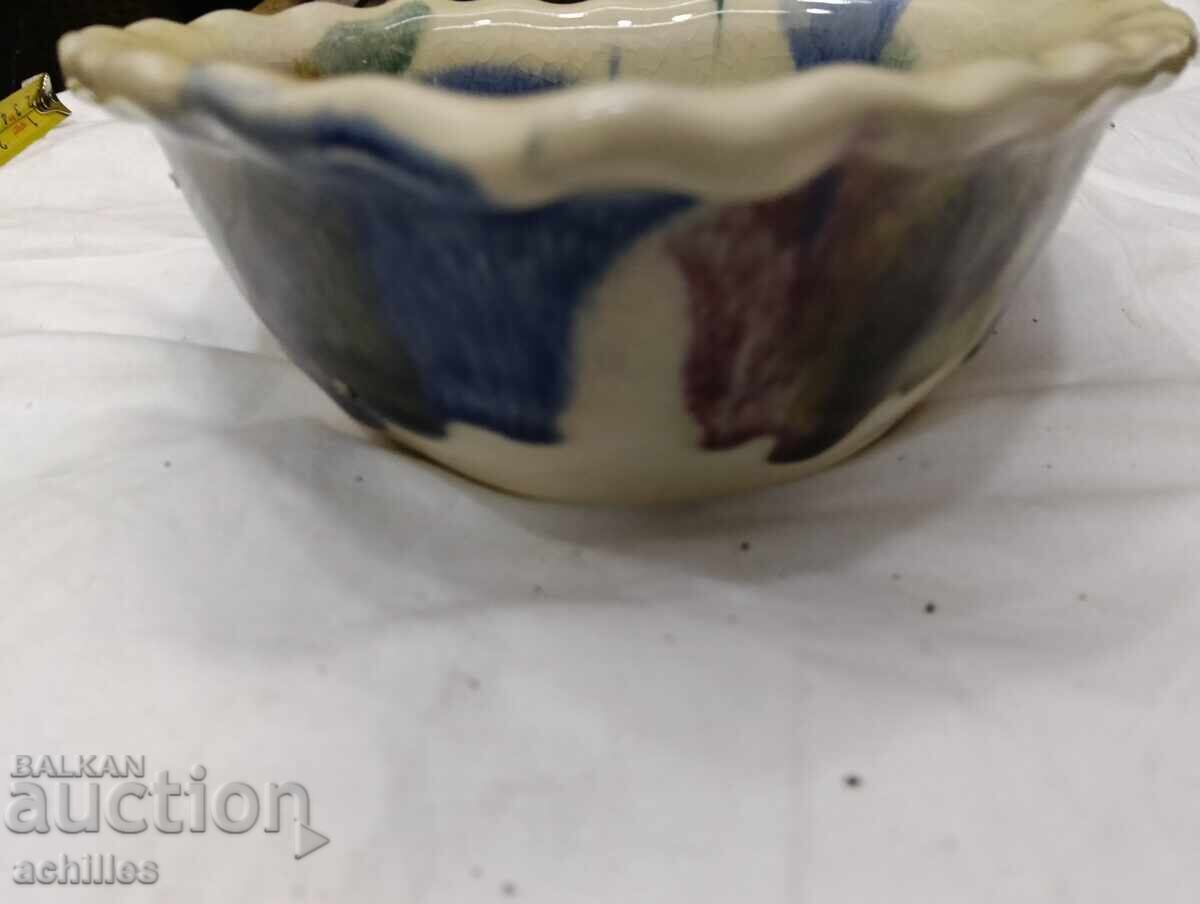 Керамична глазирана бонбониера сърца с цена € 5.00 | 9.78 лв.