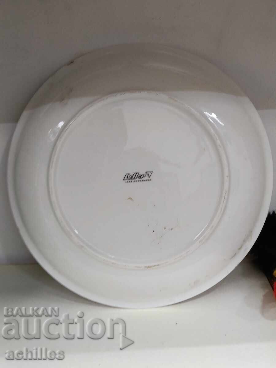 Delivery of Porcelain plate 27 cm