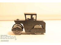 WIKING  H0  1/87  ВАЛЯК  АСВАЛТ  ПЪТНО СТРОИТЕЛСТВО МОДЕЛ