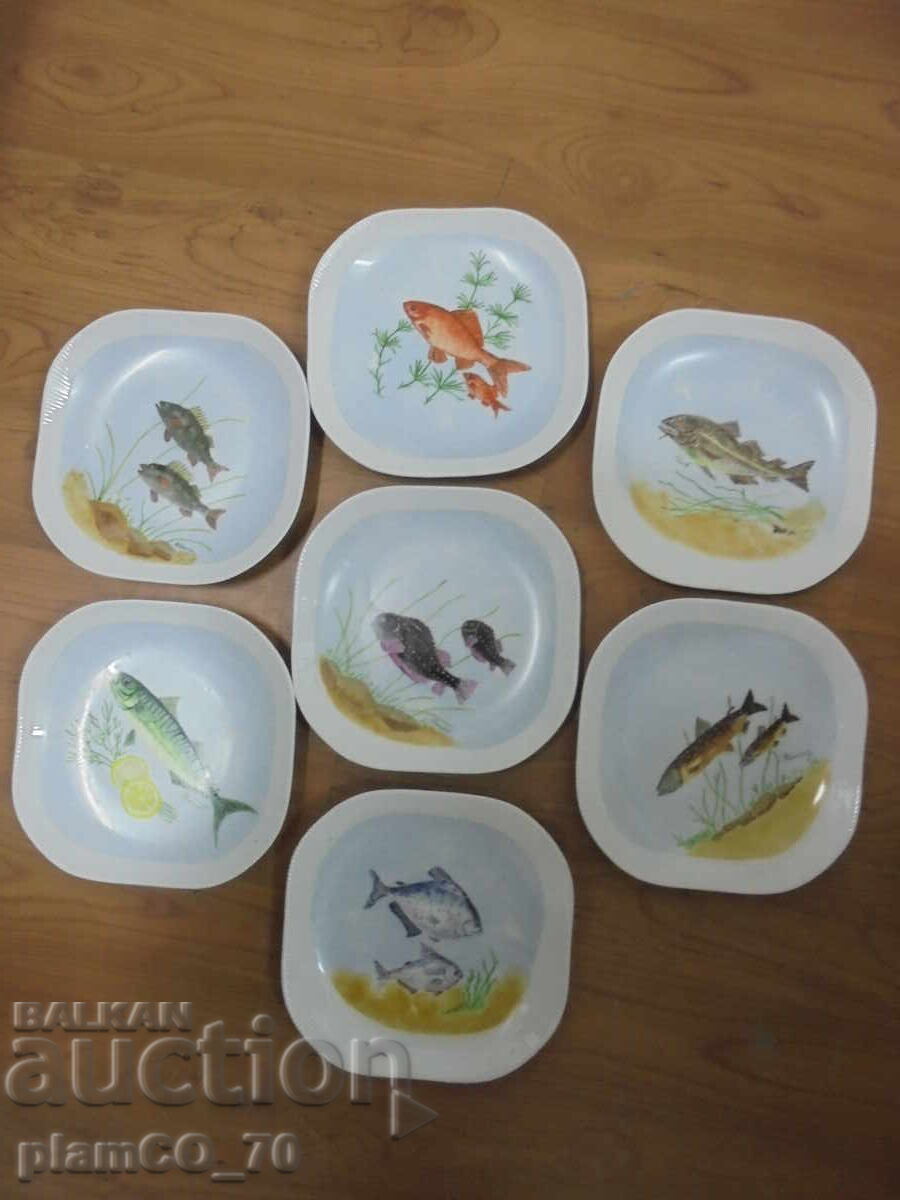 №*8557 Vintage porcelain plate set – 7 pieces (MW 1977) №*8557 Vintage porcelain plate set – 7 pieces (MW 1977)